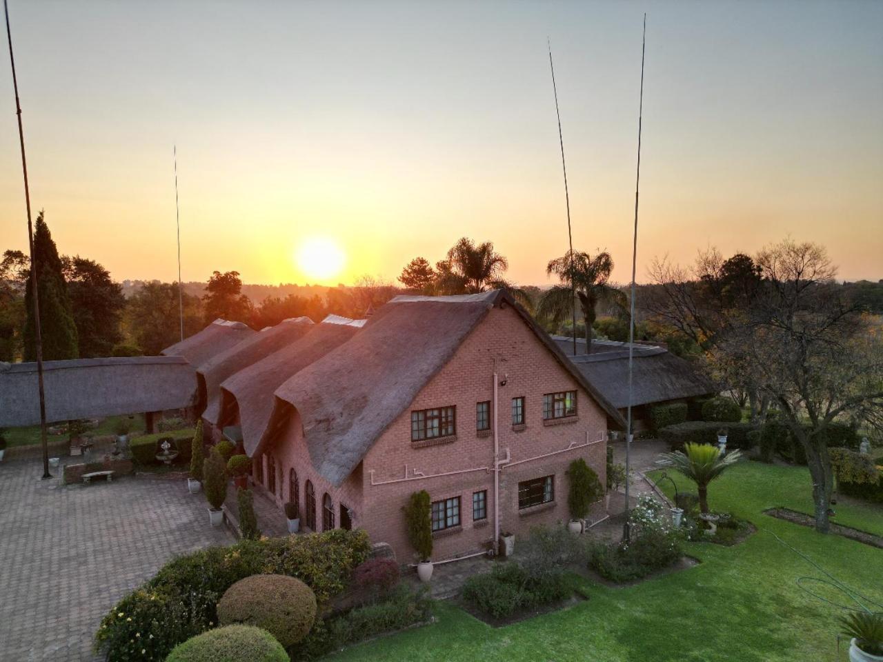Owls Loft Guest House Midrand Exterior photo