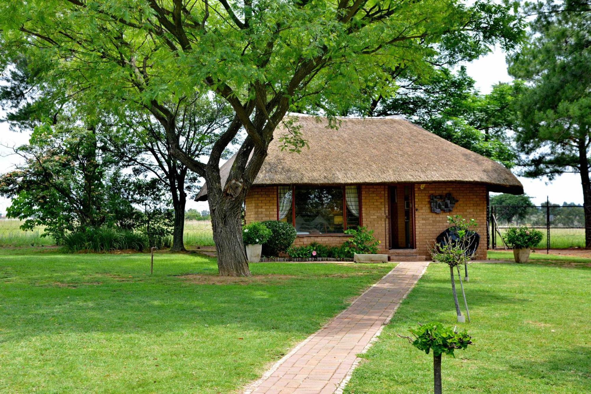 Owls Loft Guest House Midrand Exterior photo